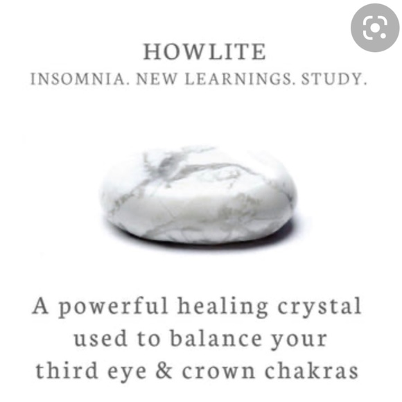 Howlite necklace and bracelet set - Picture 3 of 5